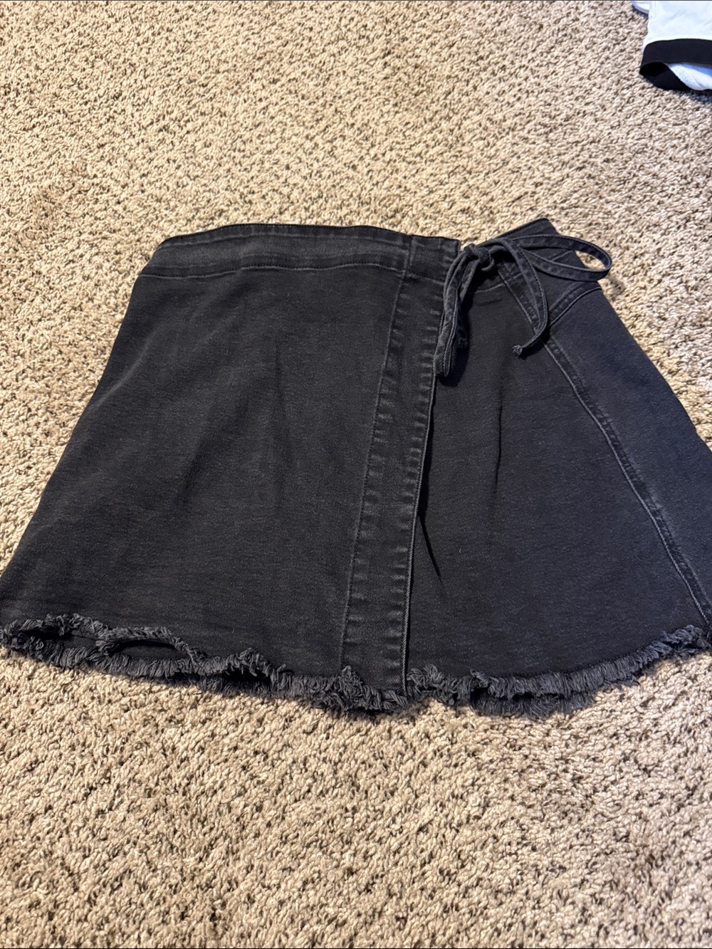 Versona Black Wrap Denim skort